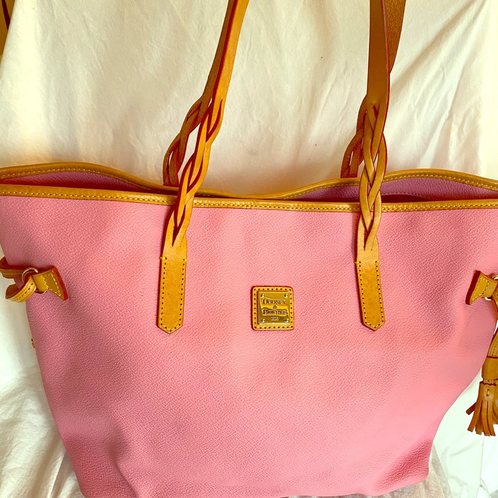 Dooney & Bourke tote